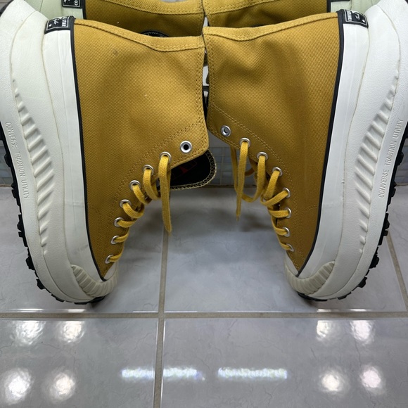 Converse Yellow Chuck 70 AT-CX Sneakers - Picture 4 of 9